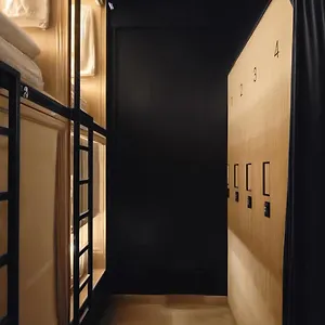 Westay Capsule Hostel Dubai